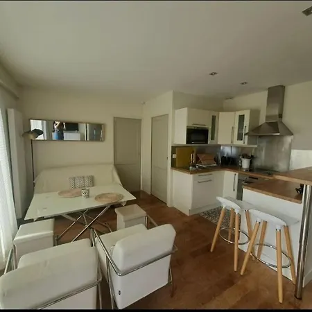 Апартаменты T2 Centre, A 2 Minutes, Parking Ss Аркашон