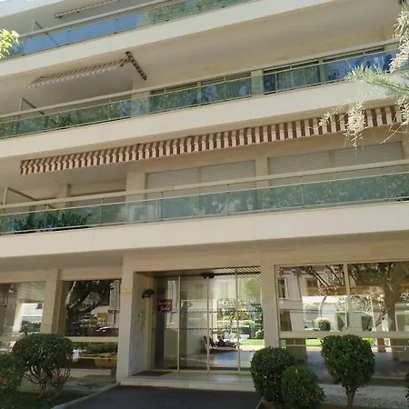 T2 Centre, A 2 Minutes, Parking Ss Апартаменты *