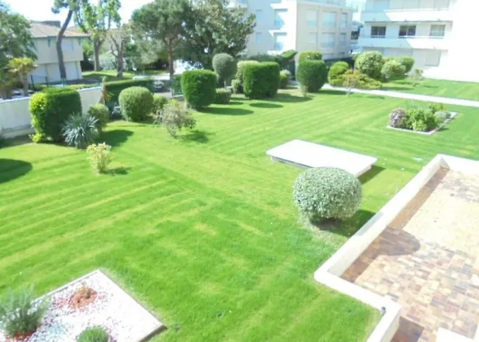 Apartment T2 Centre, A 2 Minutes, Parking Ss