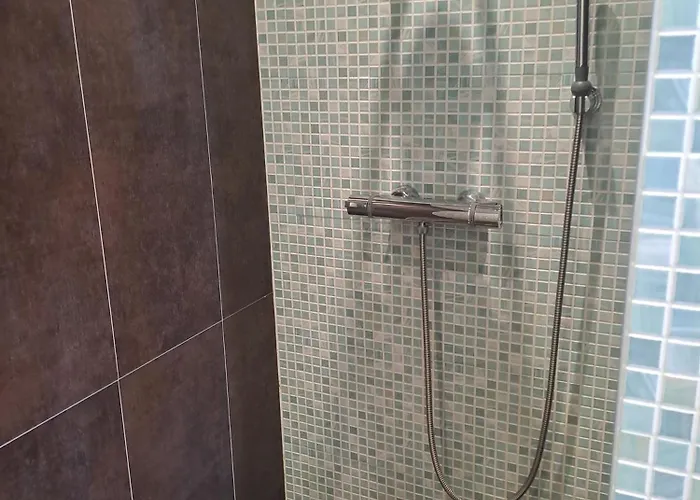 T2 Centre, A 2 Minutes, Parking Ss Apartment